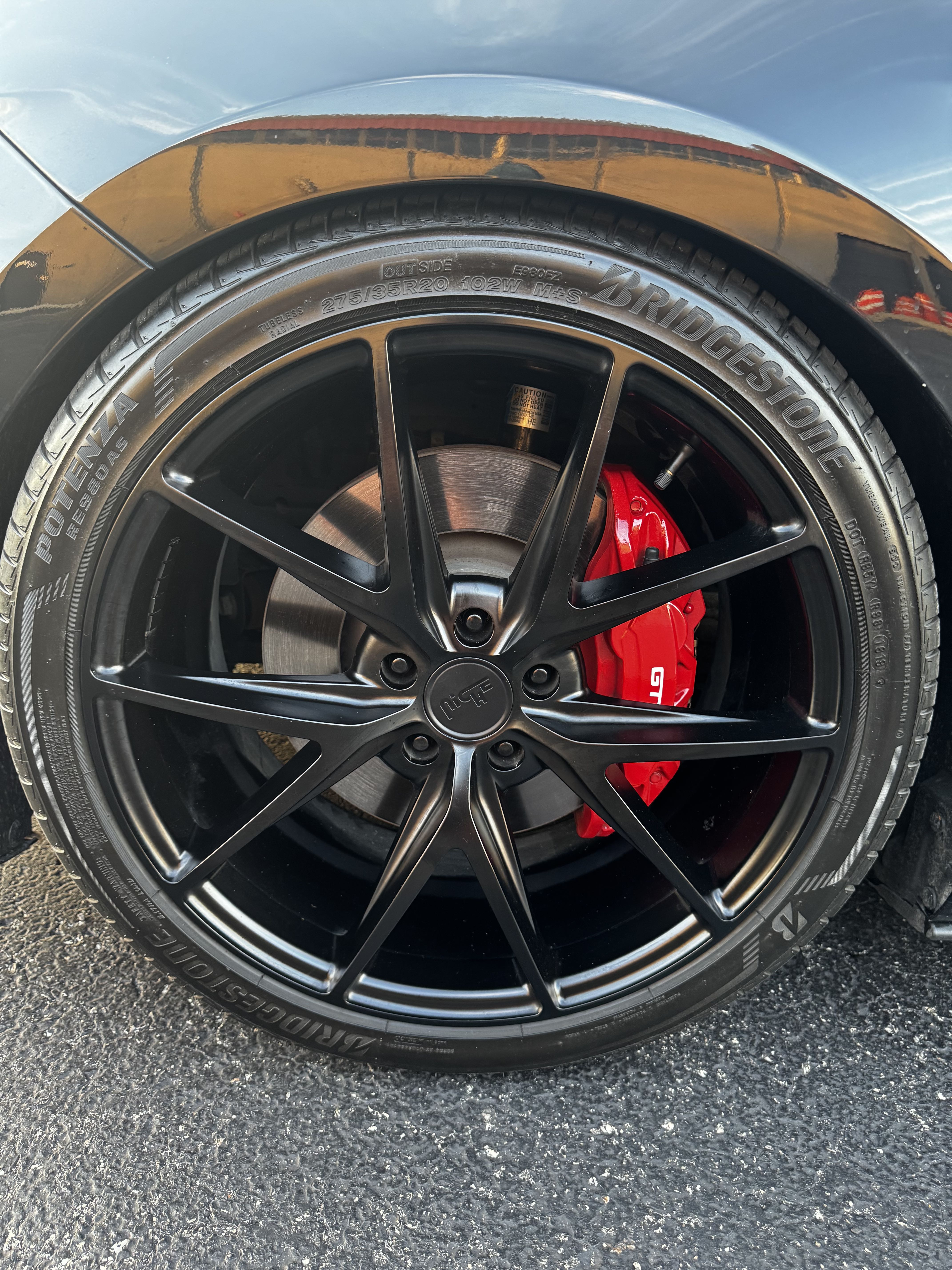 Used 2016 Ford Mustang GT Premium w/ Black Accent Package RWD image 12