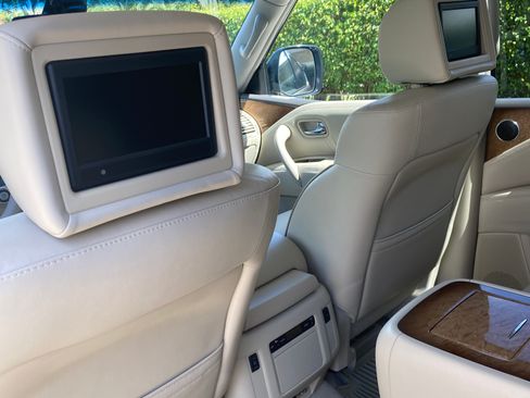 Used 2014 INFINITI QX80 4WD w/ Theater Package image 12