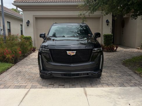 Used 2023 Cadillac Escalade Sport AWD/4WD image 17