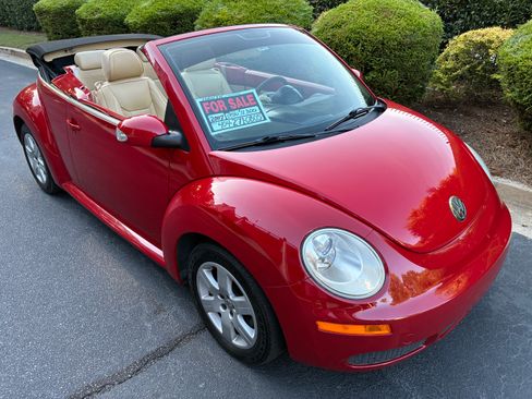 Used 2007 Volkswagen Beetle Convertible w/ Package 1 FWD image 17