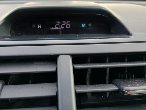 Used 2014 Toyota Camry LE image 22