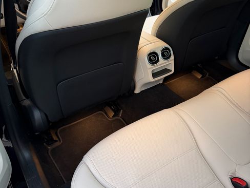 Used 2022 Mercedes-Benz C 300 C 300 Sedan 4D image 11