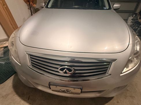 Used 2013 INFINITI G37 x Sedan w/ Premium Pkg image 2