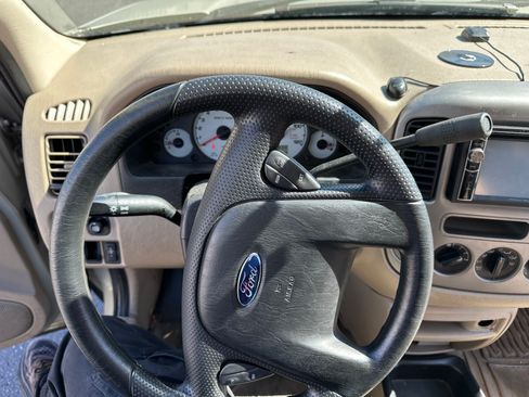 Used 2004 Ford Escape XLT image 27