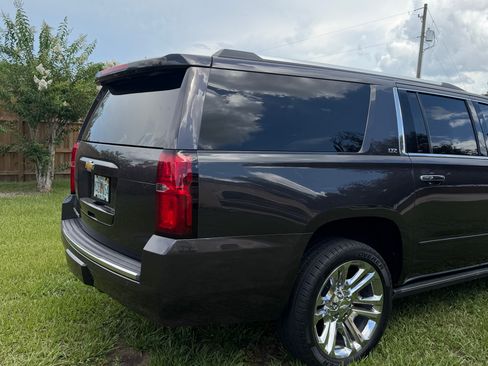 Used 2015 Chevrolet Suburban LTZ AWD/4WD image 4