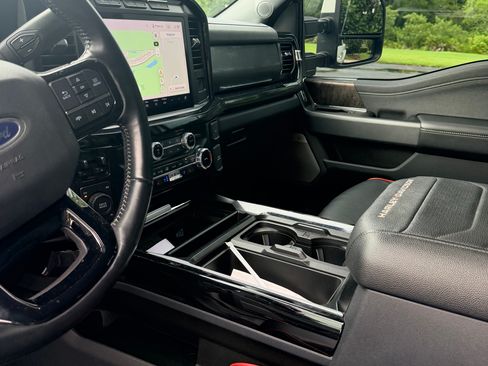 Used 2023 Ford F250 Lariat w/ Lariat Ultimate Package AWD/4WD image 15