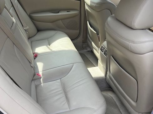 Used 2004 Lexus ES 330 image 9