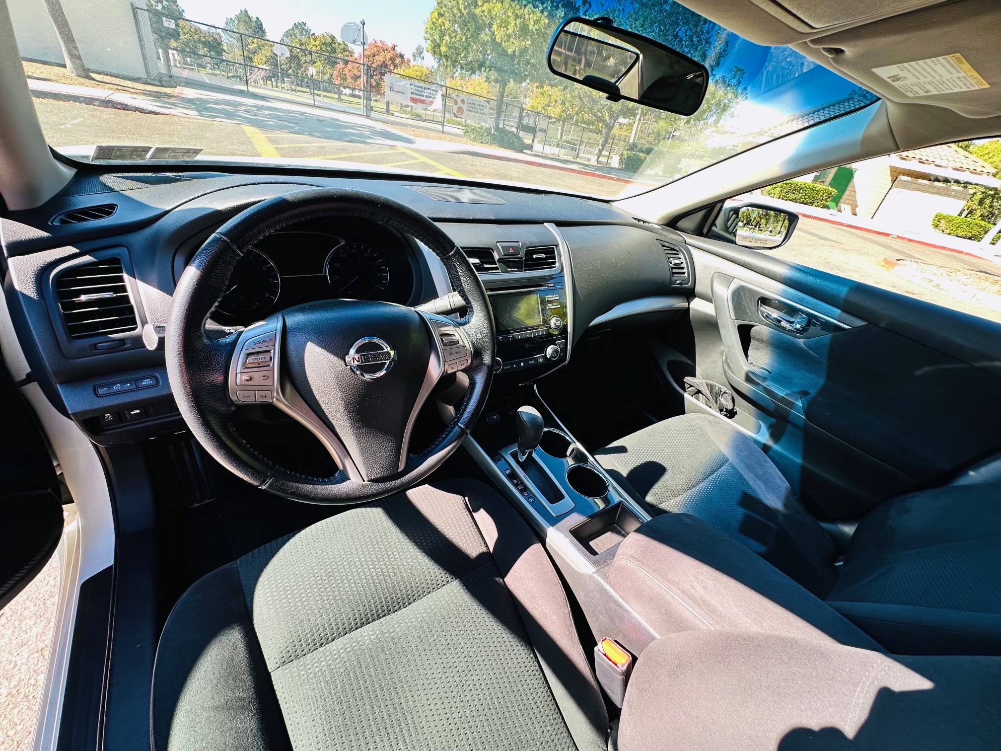 Used 2014 Nissan Altima 2.5 SV FWD image 9