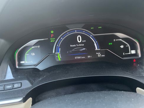 Used 2018 Honda Clarity Plug-In Hybrid image 11