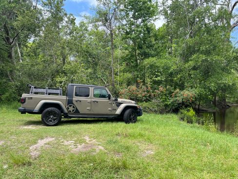 Used 2020 Jeep Gladiator Sport w/ Quick Order Package 24S AWD/4WD image 14