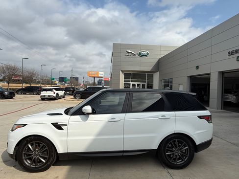 Used 2017 Land Rover Range Rover Sport SE image 2