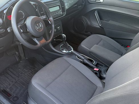 Used 2013 Volkswagen Beetle 2.5 image 5