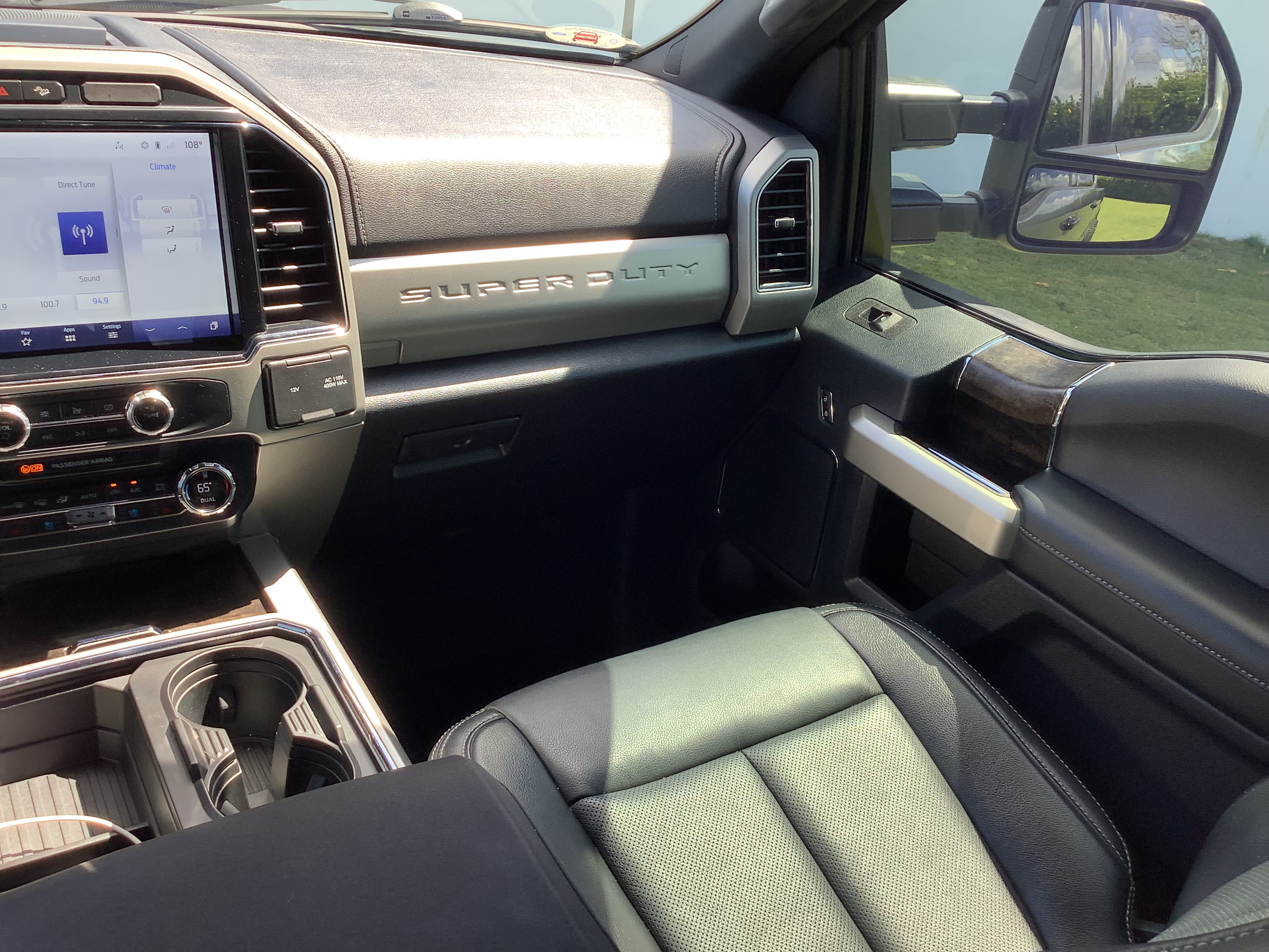 Used 2022 Ford F250 Lariat w/ Black Appearance Package AWD/4WD image 30