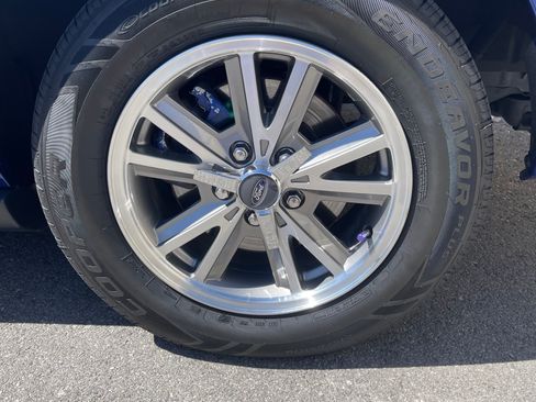 Used 2005 Ford Mustang Premium RWD image 22