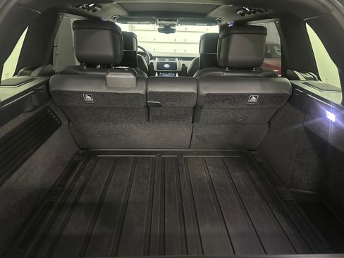 Used 2021 Land Rover Range Rover Long Wheelbase Autobiography AWD/4WD image 12