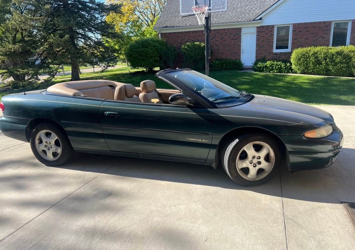 Used 1999 Chrysler Sebring JXI FWD image 1
