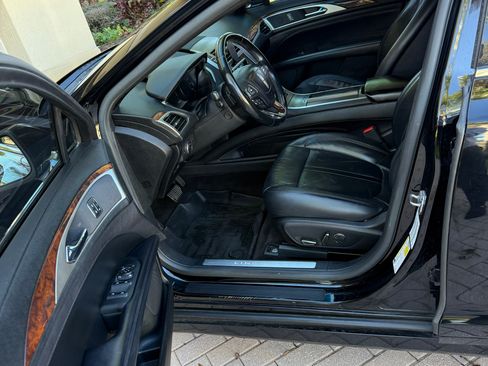 Used 2017 Lincoln MKZ Select image 11