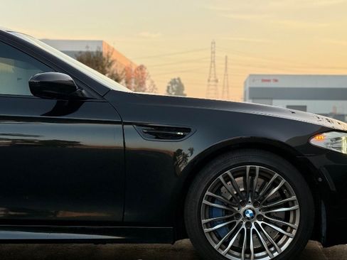 Used 2013 BMW M5 image 12