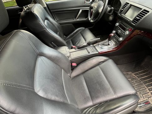 Used 2009 Subaru Outback 2.5i Limited image 11