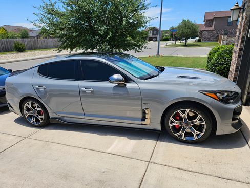 Used 2020 Kia Stinger GT2 image 1