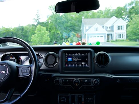 Used 2020 Jeep Wrangler Sport AWD/4WD image 8