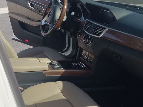 Used 2013 Mercedes-Benz E 350 Sedan image 2