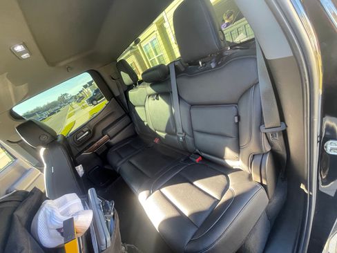 Used 2020 Chevrolet Silverado 1500 RST image 16