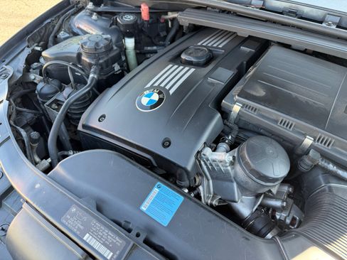 Used 2008 BMW 335i Convertible image 10