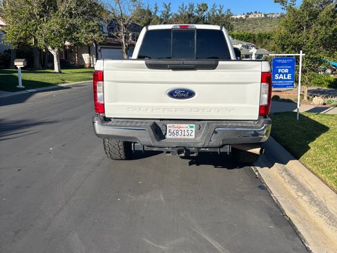 Used 2019 Ford F250 XL w/ Power Equipment Group image 6