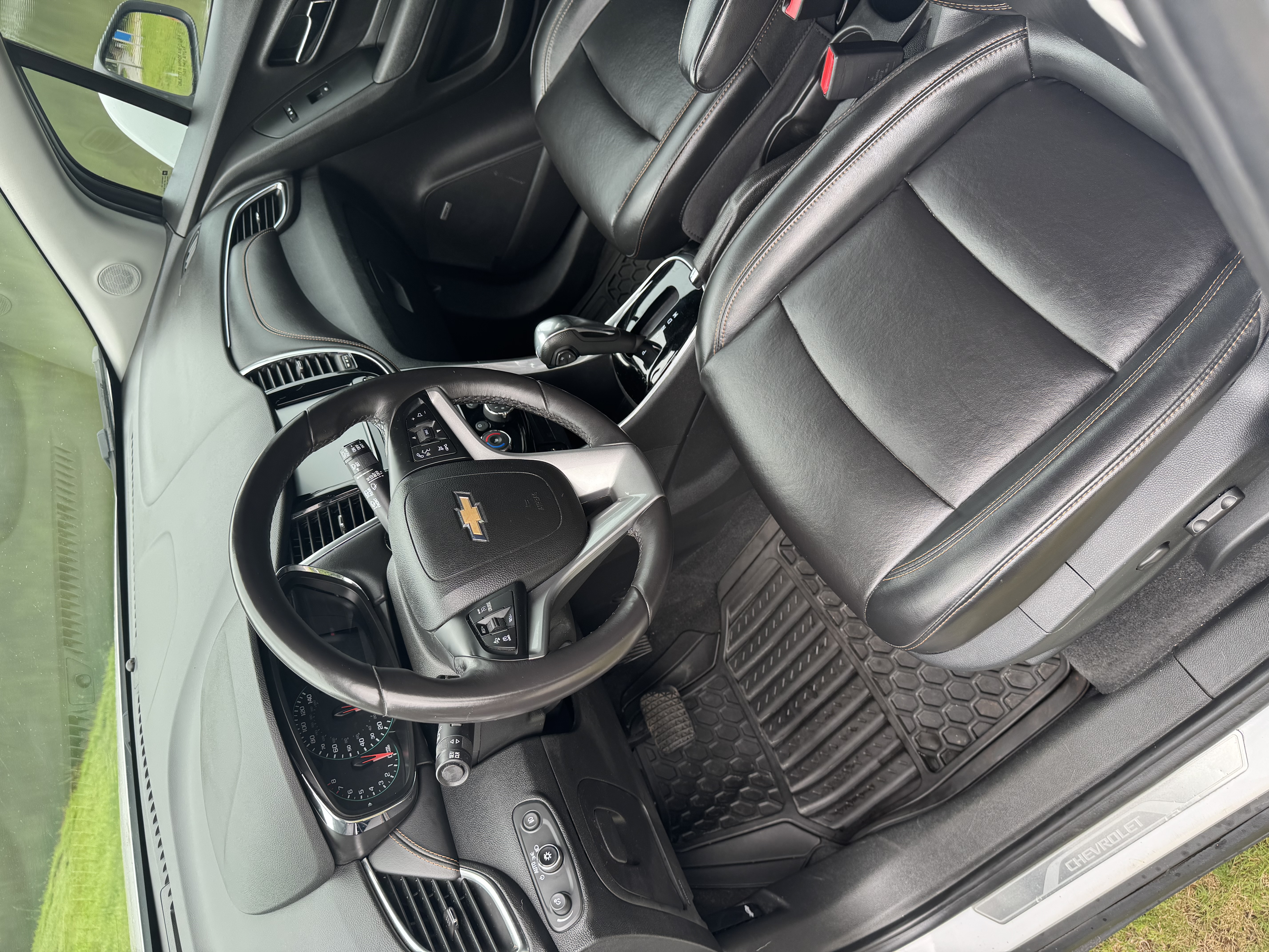 Used 2017 Chevrolet Trax Premier w/ Driver Confidence II Package FWD image 11