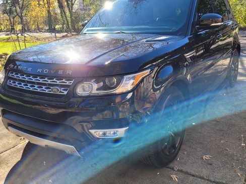 Used 2014 Land Rover Range Rover Sport HSE image 13