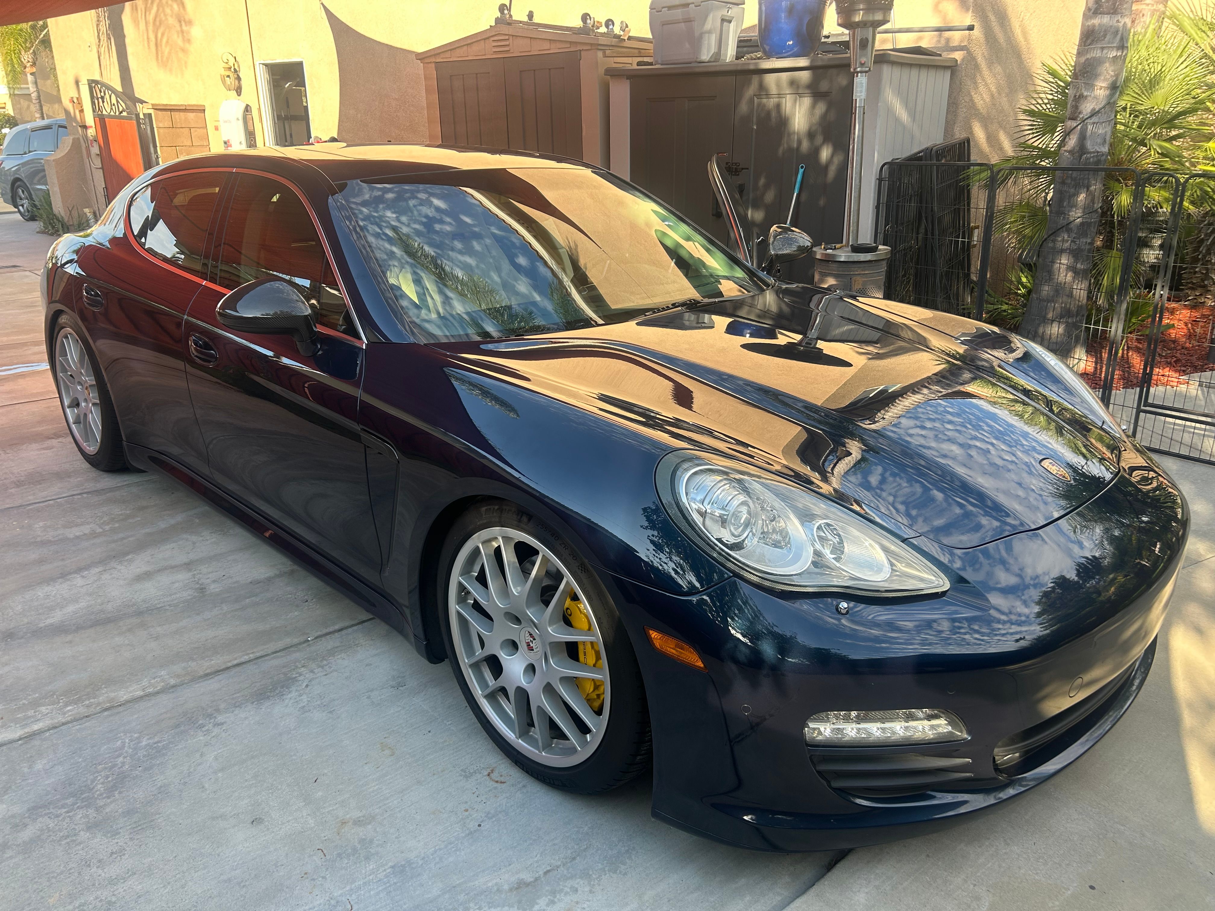 Used 2010 Porsche Panamera S RWD image 1