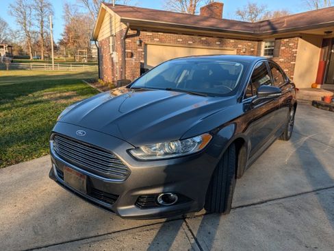 Used 2015 Ford Fusion Titanium image 1