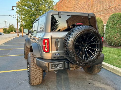 Used 2023 Ford Bronco Wildtrak image 9