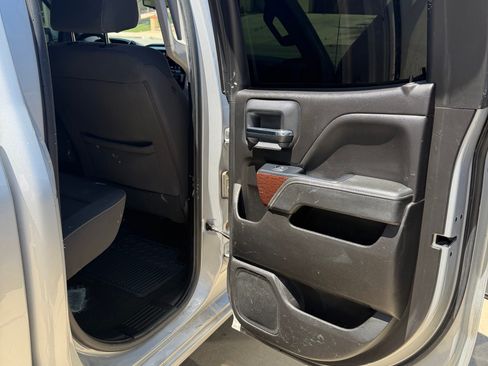 Used 2018 GMC Sierra 1500 SLE w/ SLE Value Package RWD image 12