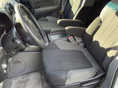 Used 2004 Pontiac Aztek 2WD w/ 1SB Preferred Equipment Group image 23