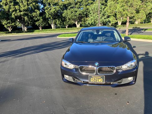 Used 2012 BMW 328i Sedan RWD image 2