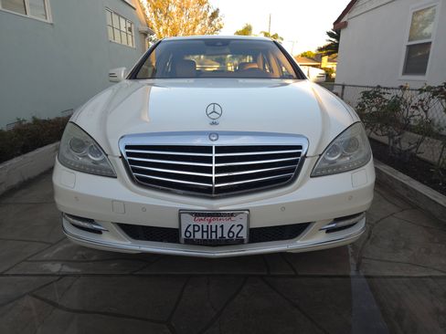 Used 2010 Mercedes-Benz S 550 image 2