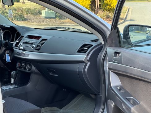 Used 2011 Mitsubishi Lancer ES image 22