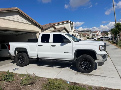 Used 2017 GMC Sierra 1500 2WD Double Cab image 7