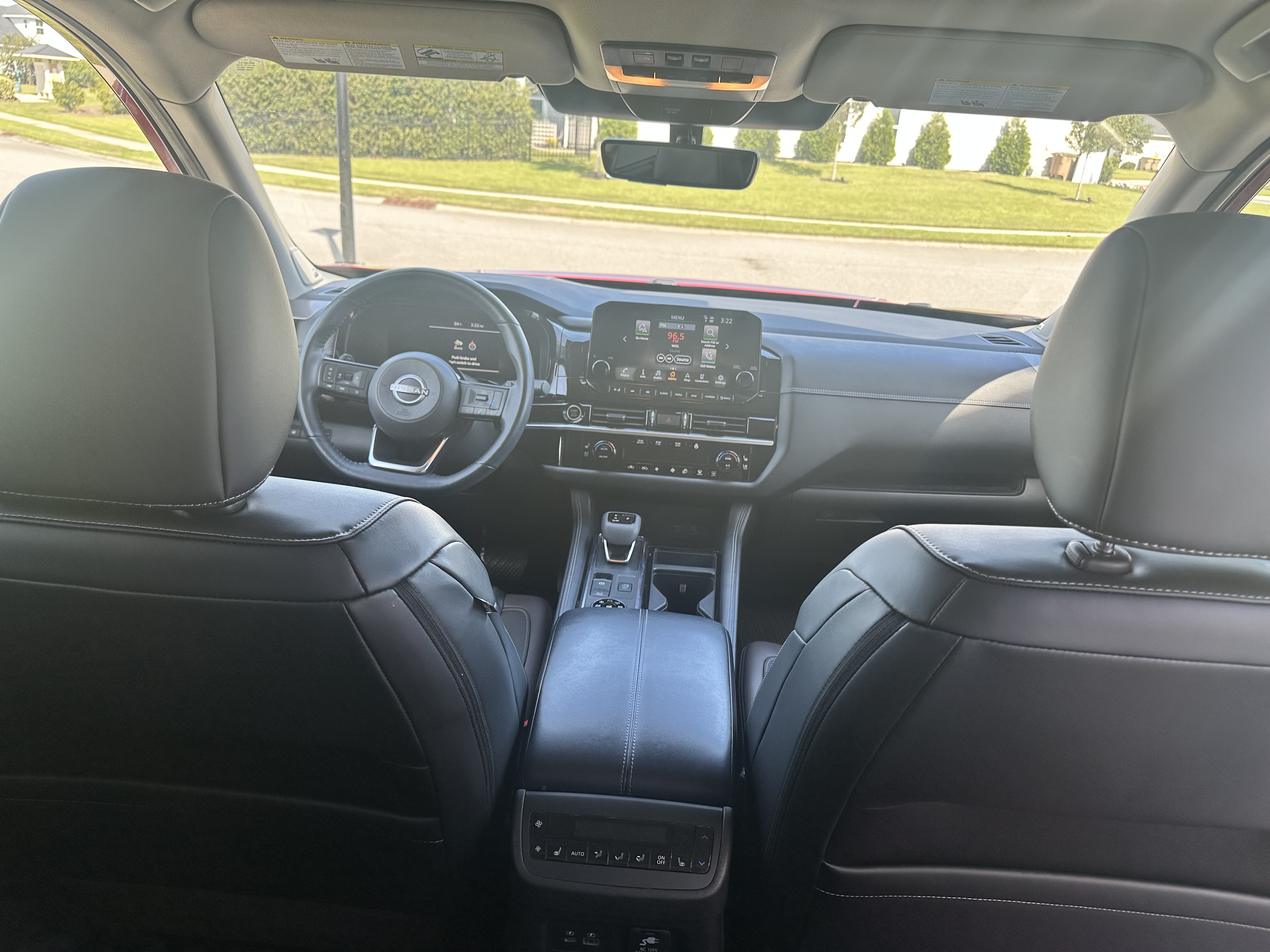 Used 2023 Nissan Pathfinder Platinum AWD/4WD image 13
