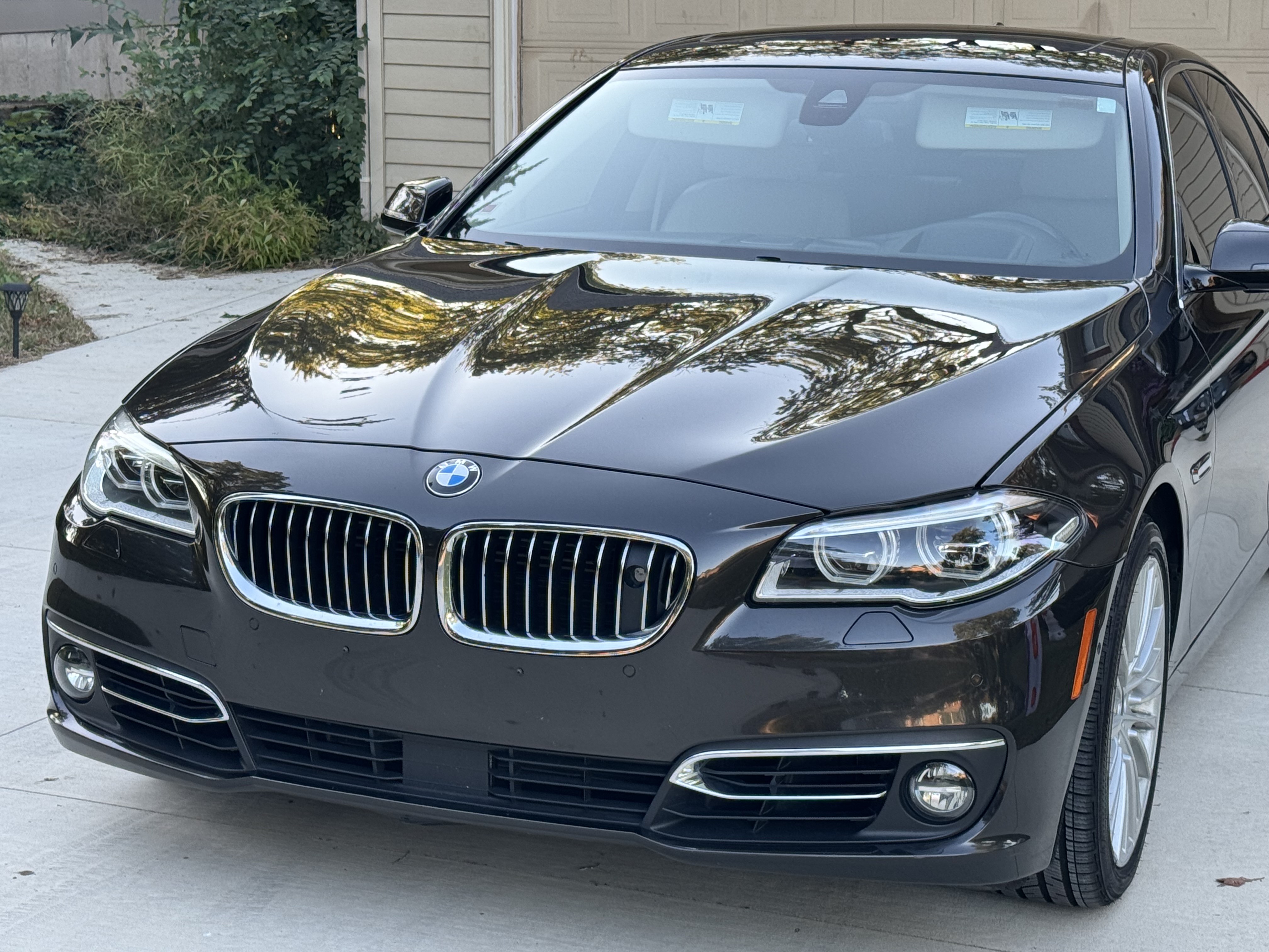 Used 2016 BMW 550i xDrive Sedan AWD/4WD image 14