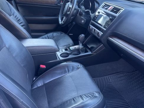 Used 2015 Subaru Outback 3.6R Limited image 5