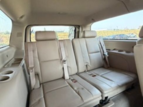 Used 2011 GMC Yukon XL Denali AWD/4WD image 8