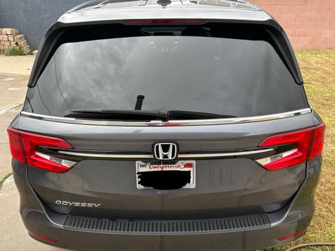 Used 2023 Honda Odyssey EX-L image 5