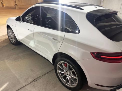 Used 2018 Porsche Macan S w/ Premium Package Plus AWD/4WD image 2