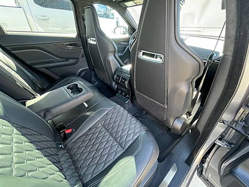 Used 2020 Jaguar F-PACE SVR image 11