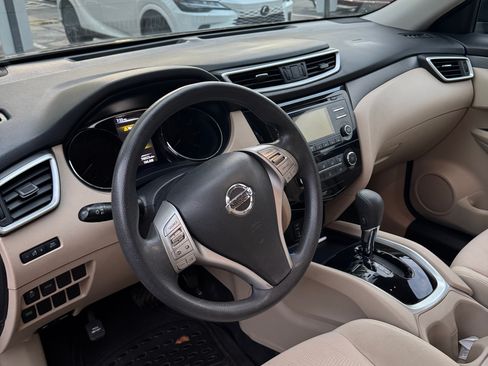 Used 2016 Nissan Rogue S image 9