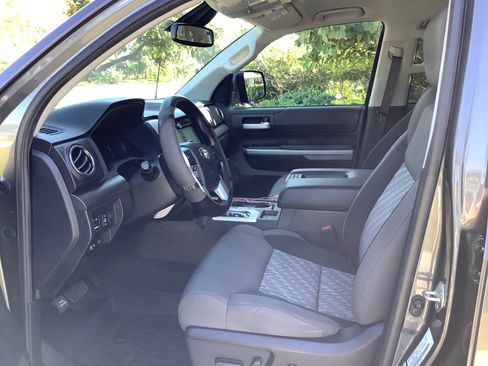 Used 2019 Toyota Tundra SR5 image 9