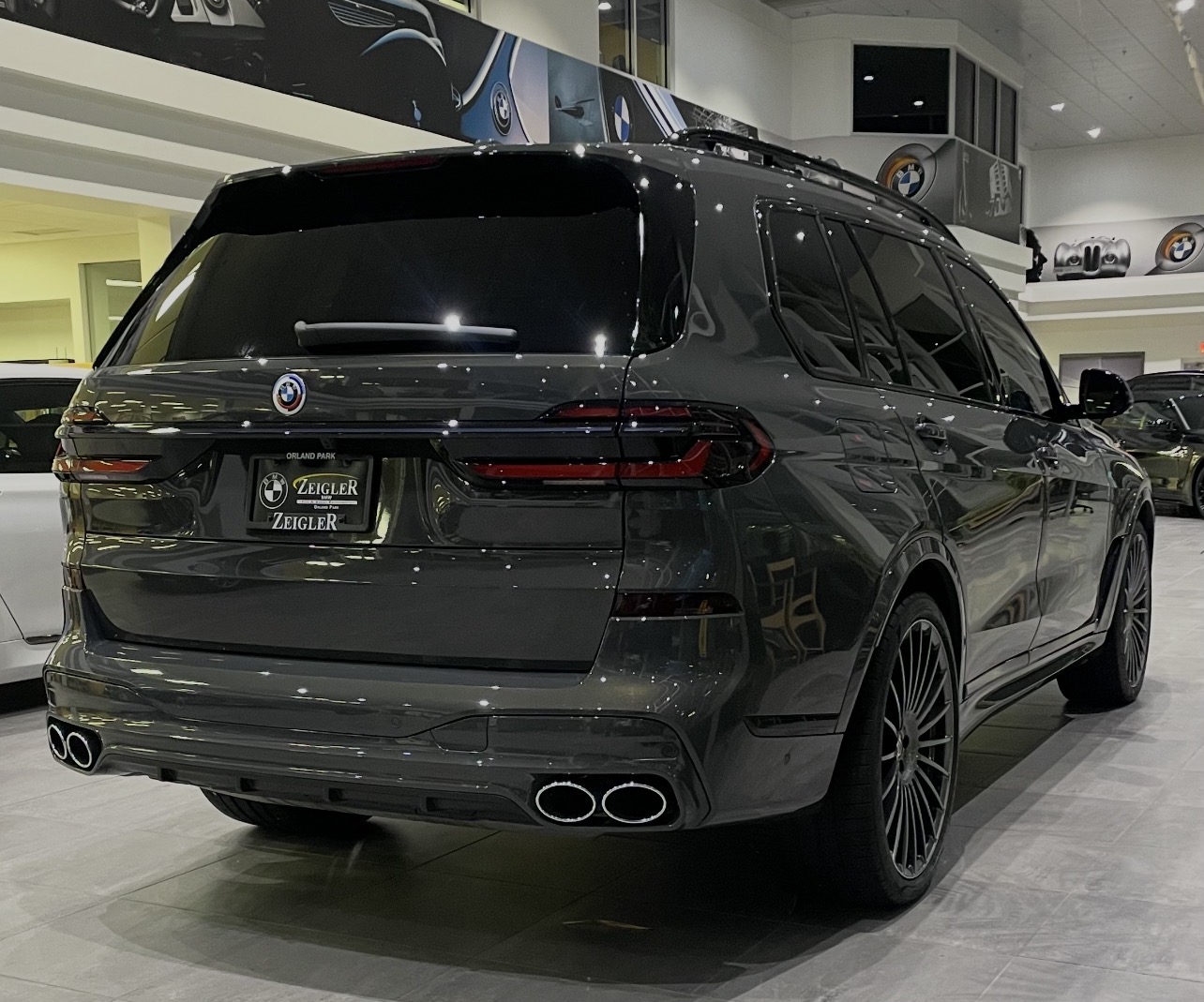 Used 2023 BMW ALPINA XB7 AWD/4WD image 19